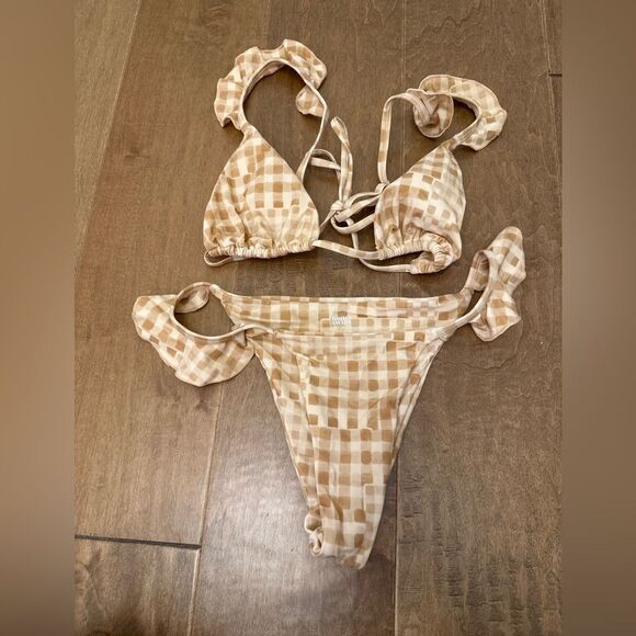 Honey Swim Harper Ruffle Triangle Set - Picture 3 of 5